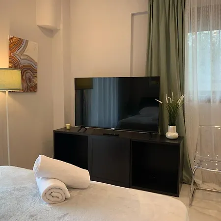 Antony Luxury In *