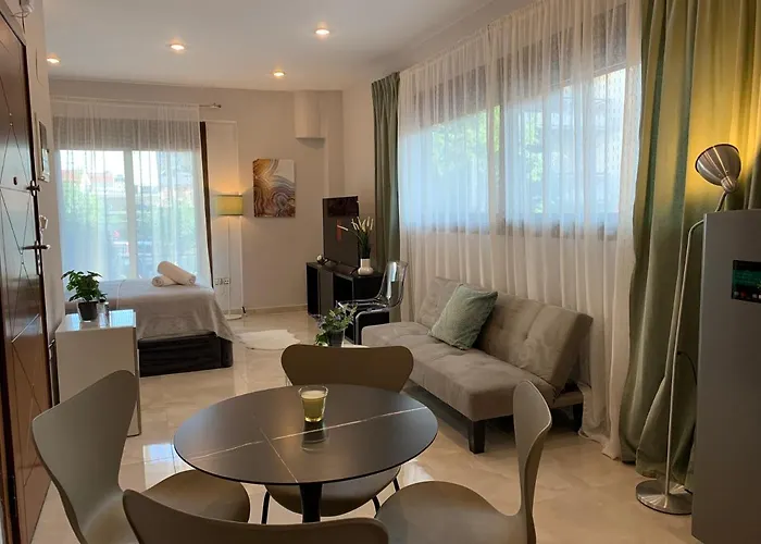 Antony Luxury In * Soluň